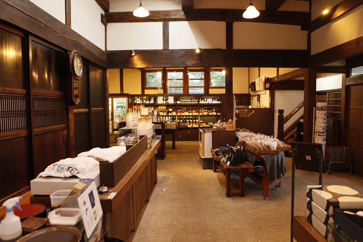 酒蔵カフェ店内