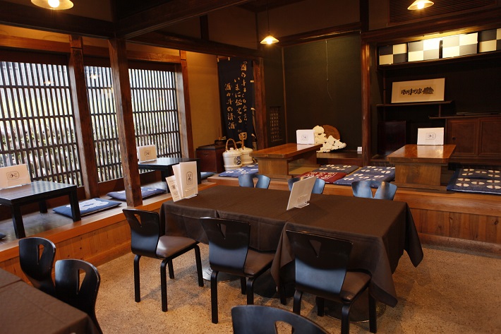 酒蔵カフェ店内