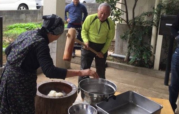 もちつき大会の様子