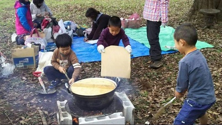 大鍋で作るみそ汁は最高