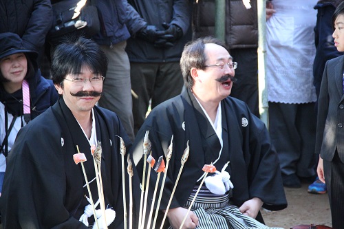 笑顔をみせる当番