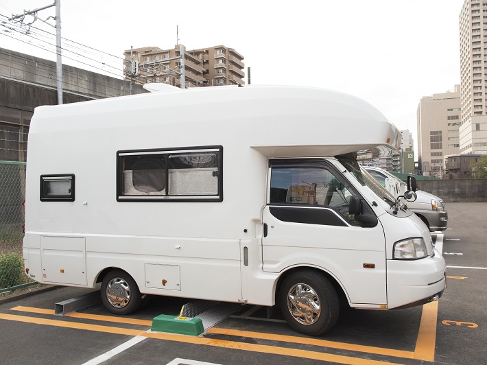 キャンピングカーキャブコンイメージ
