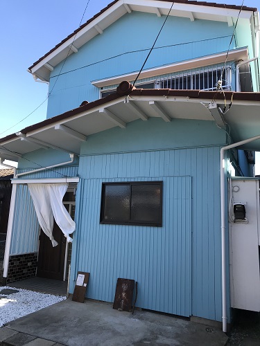 千葉県鎌ケ谷市CBPAC 外観水色の建物が目印