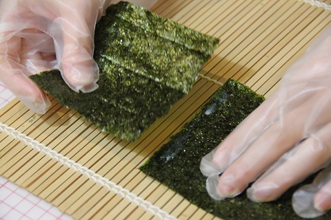 バラの飾り巻き寿司の工程