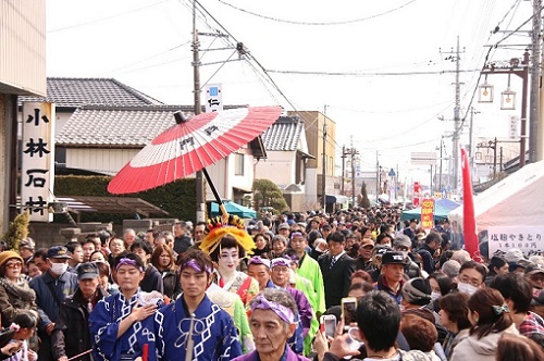 神崎酒蔵まつりでは花魁道中(2018年は中止)などのイベントもたくさん