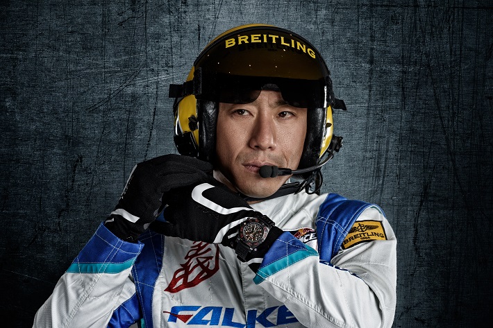 レッドブルエアレースパイロット室屋義秀さん