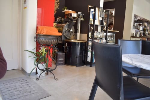 千葉県船橋市アンデルセン公園近く「maxandsons coffee」店内の様子