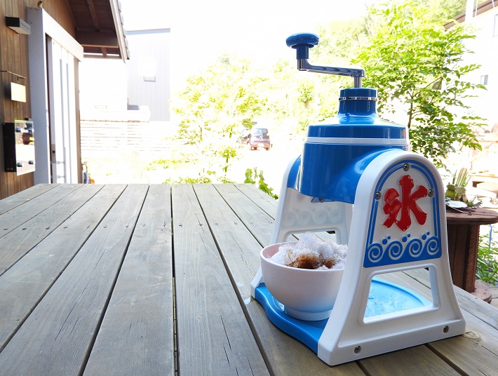 自宅でもコツさえつかめばふわふわのかき氷が作れます!