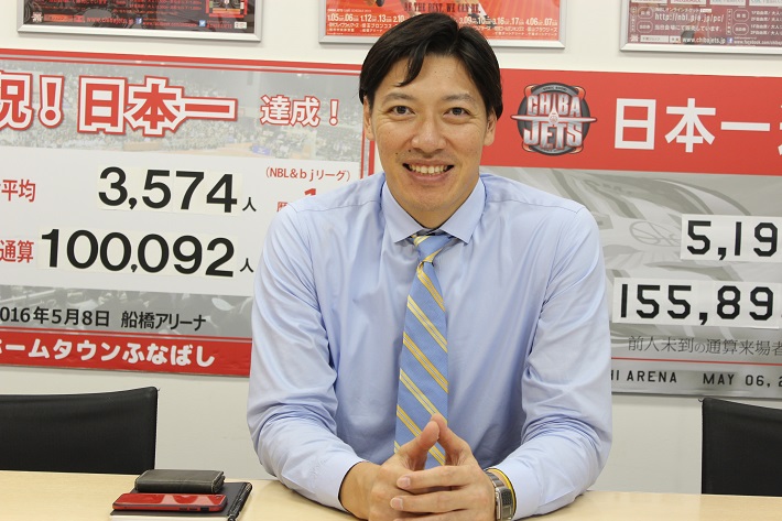 千葉ジェッツ フロント伊藤俊亮さんインタビューで笑顔