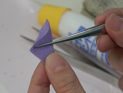 七五三の髪飾りとして人気のつまみ細工の作り方