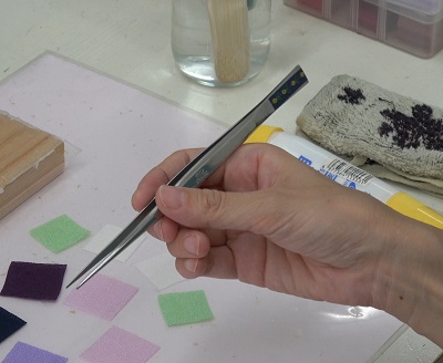 七五三の髪飾りとして人気のつまみ細工の作り方