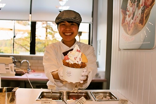 埼玉県飯能市にオープンしたメッツァでは大満足スイーツも味わえる