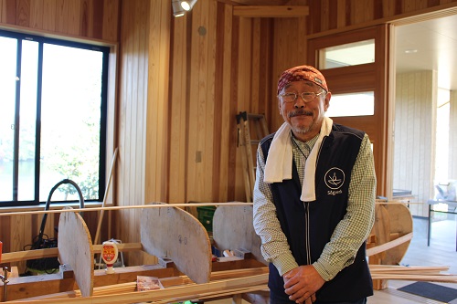 ソグベルクのオーナー山田さんは名栗湖でカヌー工房を運営