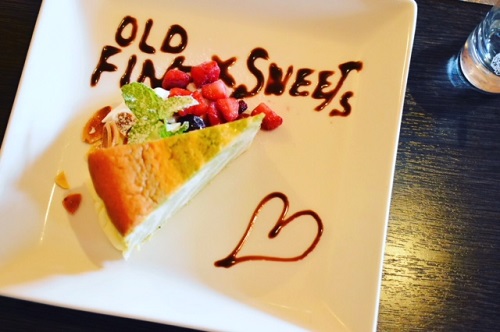 OLD FINE CAFE ゼブラチーズケーキ