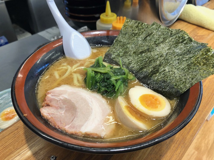 下総中山ラーメン屋「せい家」玉子ラーメン