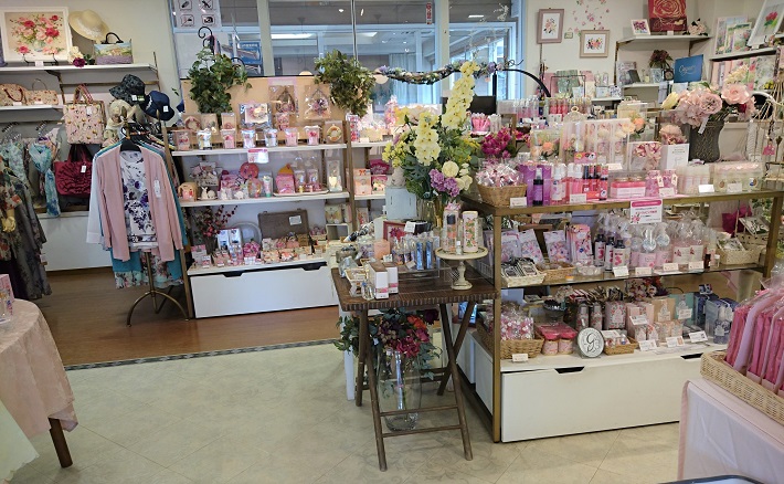 京成バラ園ローズショップ店内